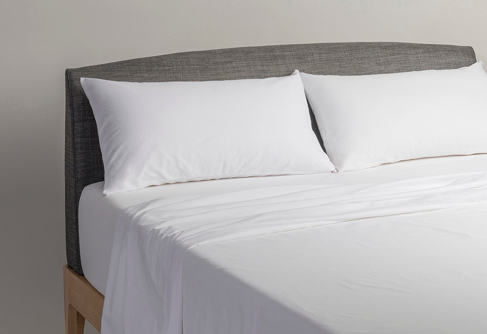 Thermo-regulating pillowcase