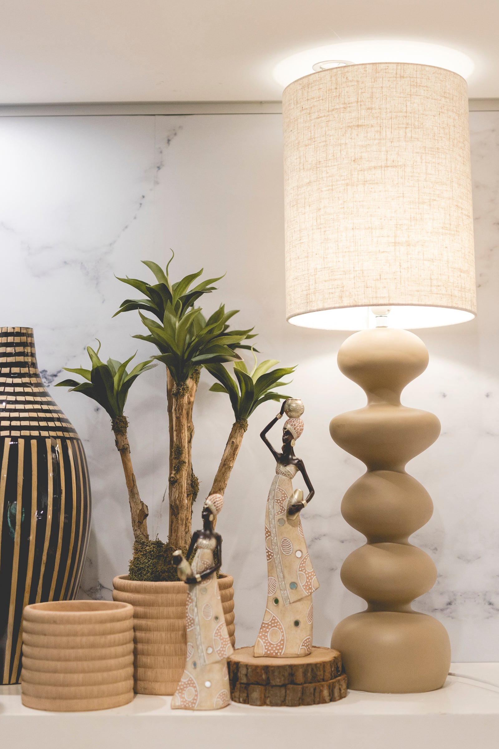 Lámpara de pie de cerámica