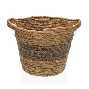 Straw basket with handles